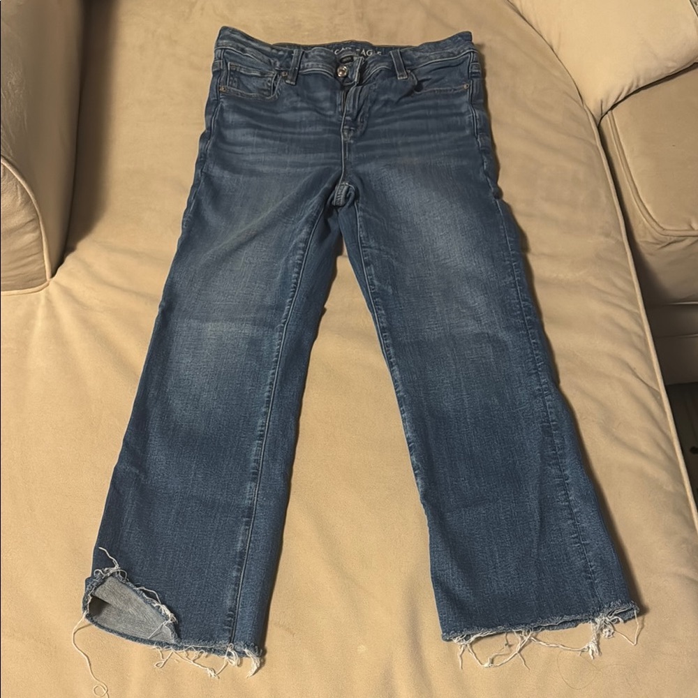 American Eagle Outfitters Blue Capri Pants with Frayed Hem